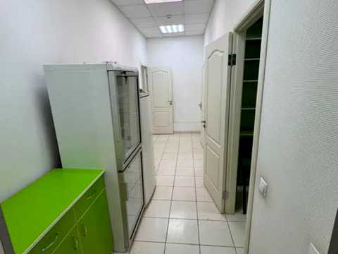 комерційна за адресою Клавдіївська вул., 40-Д