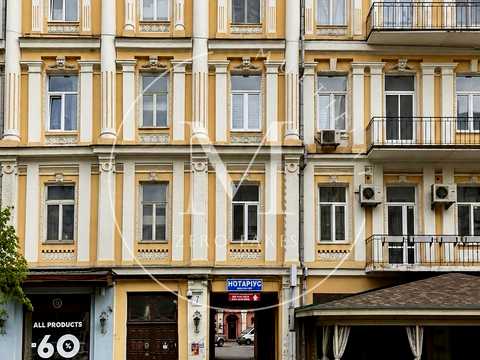 комерційна за адресою Жилянська вул., 7