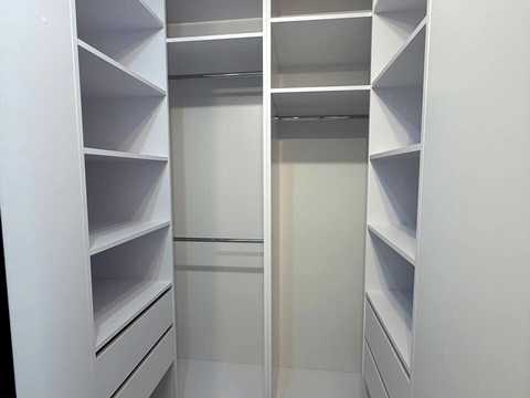 квартира за адресою Рудненська вул. (Білогорська), 8-Е