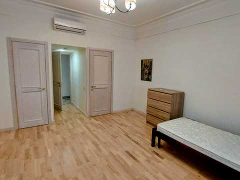 квартира за адресою Воздвиженська вул., 28/30