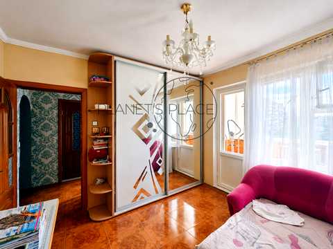 квартира за адресою Ревуцького вул., 7-А