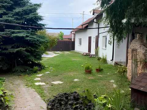 будинок за адресою Центральна вул., 10
