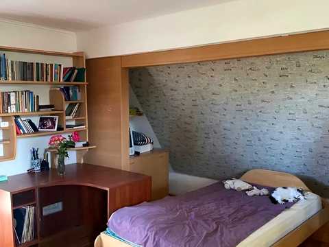 будинок за адресою Центральна вул., 10
