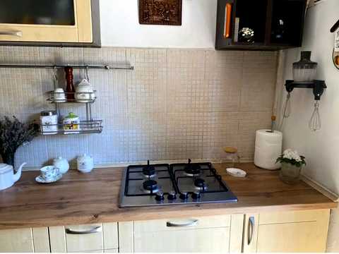 будинок за адресою Центральна вул., 10
