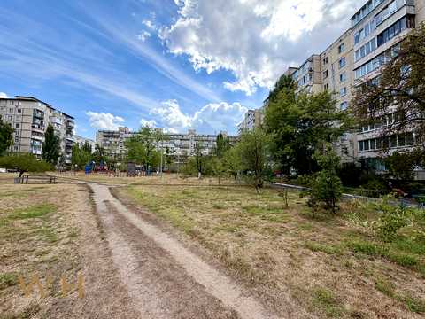 квартира по адресу Амвросия Бучмы бульв., 1