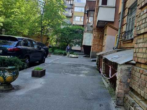квартира за адресою Кропивницького вул., 18