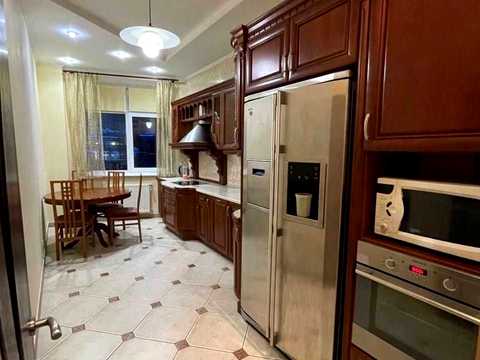квартира за адресою Старонаводницька вул., 6-Б