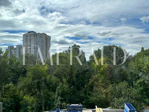 квартира за адресою Тепловозна вул., 28
