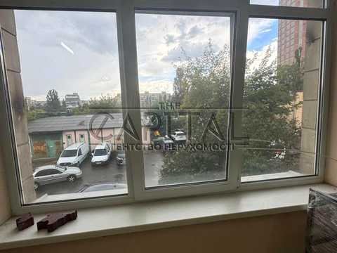 коммерческая по адресу Соборности просп. (Возз'єднання), 15