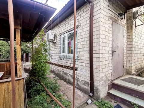 будинок за адресою Центральна