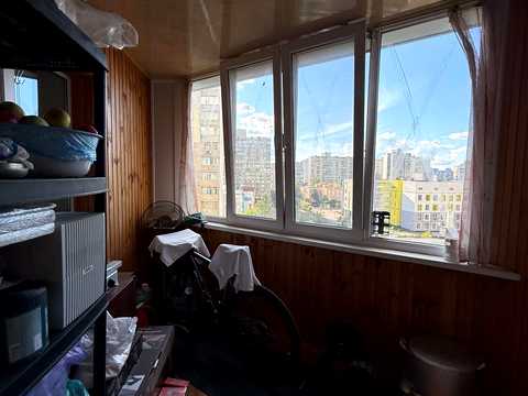 квартира за адресою Ревуцького вул., 44