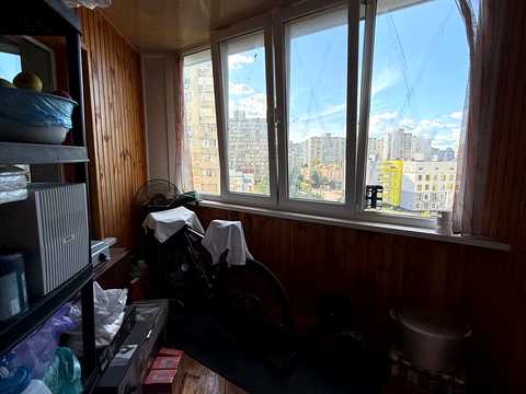 квартира за адресою Ревуцького вул., 44