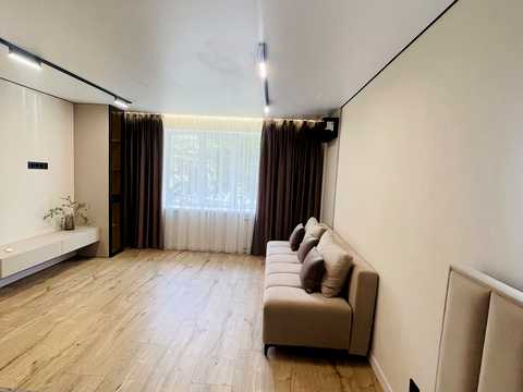 квартира за адресою Космонавтів просп., 71