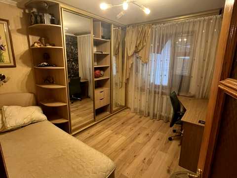 квартира за адресою Азербайджанська вул. (Бакинських Комісарів), 16/1