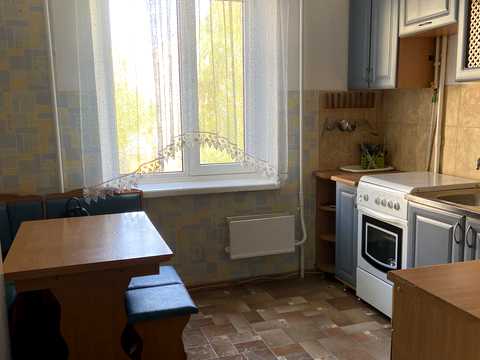 квартира за адресою Молодіжна, 42