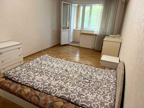 квартира по адресу Героев Крут ул. (Валентини Терешкової), 35