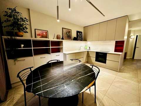 квартира за адресою Феодосійський пров., 12
