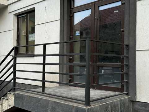 комерційна за адресою Лесі Українки бульв., 13