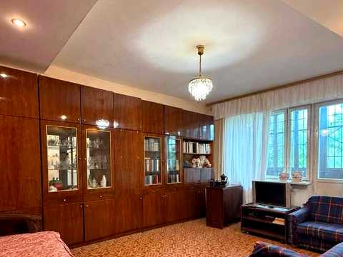 квартира за адресою 15-й мікрорайон, 4