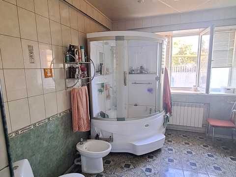 дом по адресу Весняна