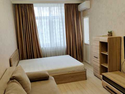 квартира за адресою Анни Ахматової вул., 22
