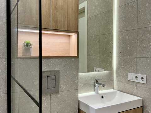 квартира за адресою Салютна вул., 2к6