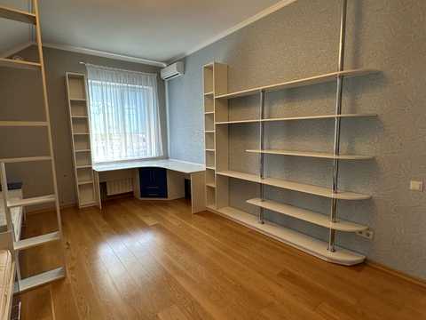 будинок за адресою Патріотів вул.