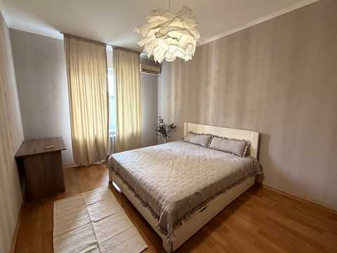квартира за адресою Дмитрівська вул., 69