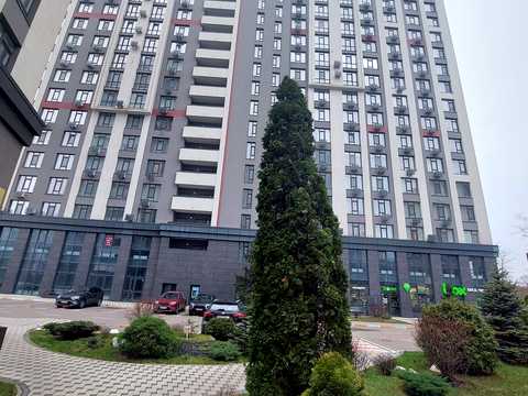 квартира за адресою Любомира Гузара просп. (Космонавта Комарова), 11