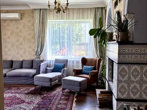 будинок за адресою Вишнева