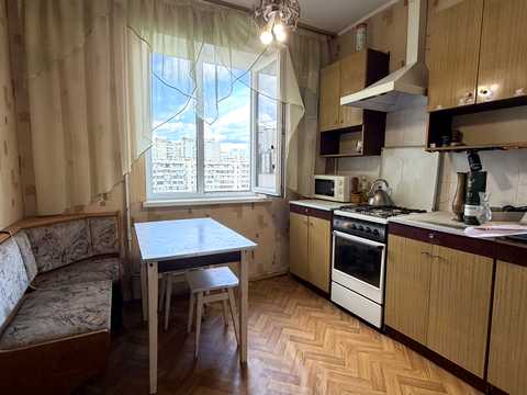 квартира за адресою Лариси Руденко вул., 15/14