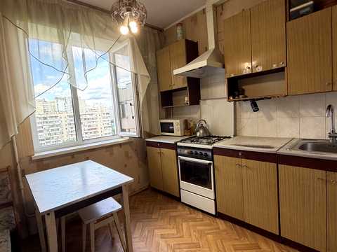 квартира за адресою Лариси Руденко вул., 15/14