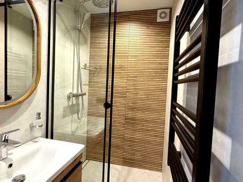 квартира за адресою Почайнинська вул., 62