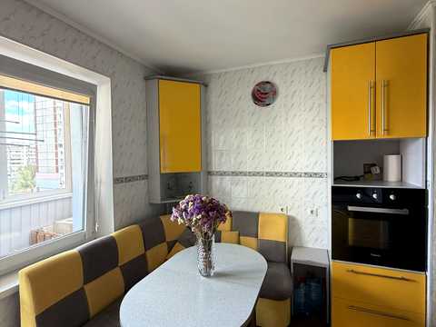 квартира за адресою Оноре де Бальзака вул., 86