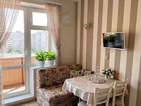 квартира за адресою Райдужна вул., 47