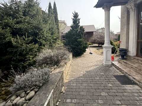 будинок за адресою с. Біла, Хмельницького вул., 16