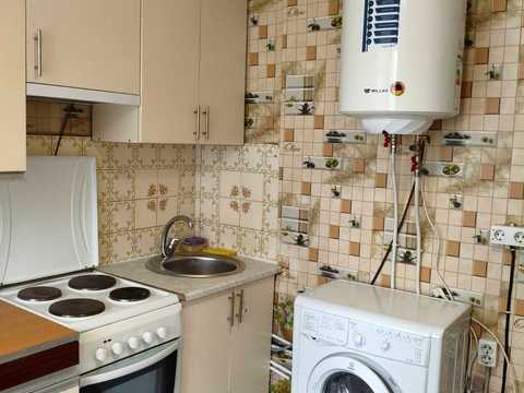 квартира за адресою Патріарха Мстислава Скрипника вул. (Миколи Островського), 9
