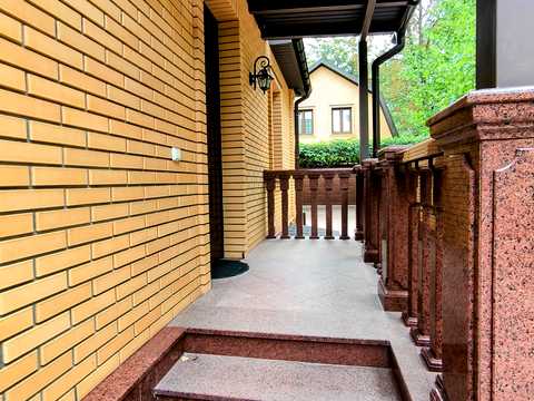 дом по адресу Григория Кочура ул. (Александра Пироговского)