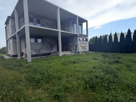 будинок за адресою Центральна вул.