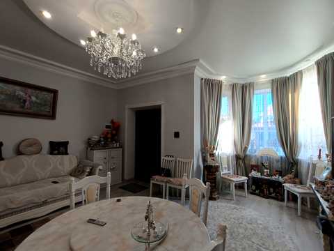 будинок за адресою Дмитріївська вул. (Дмитрія Донського), 90