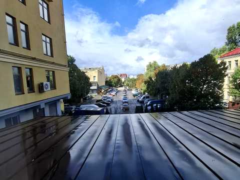 комерційна за адресою Нижній Вал вул., (Будинок 1)