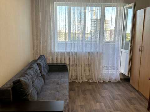 квартира по адресу Гвардейцев-Широнинцев ул., 84