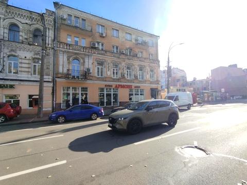 комерційна за адресою Верхній Вал вул., 30