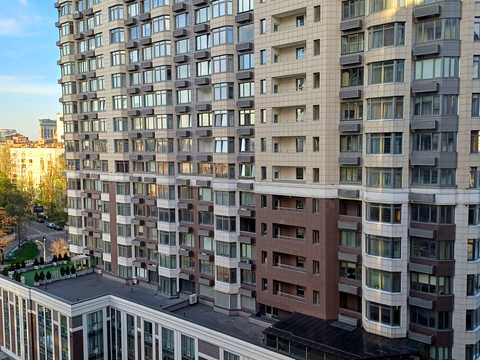 квартира за адресою Євгена Коновальця вул. (Щорса), 32-Б