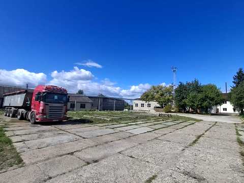 комерційна за адресою мухи, 6В