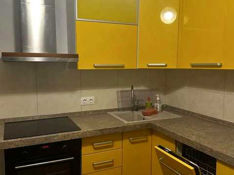 квартира за адресою Софії Русової вул., 7