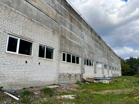 комерційна за адресою Лісова вул. (Пархоменка), 2