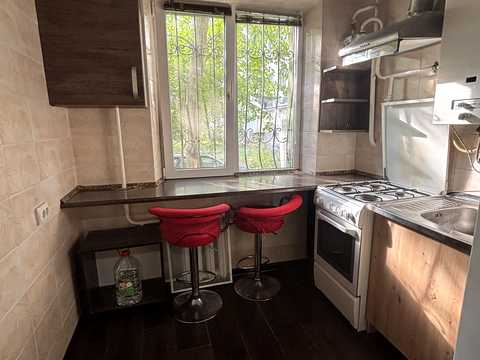 квартира за адресою Андрія Первозванного вул. (Стахурського), 78