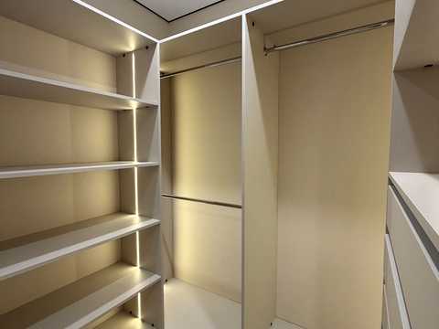 квартира за адресою с. Софіївська Борщагівка, Героїв Небесної Сотні просп., (Будинок 14/1)