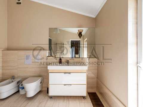 будинок за адресою Київська